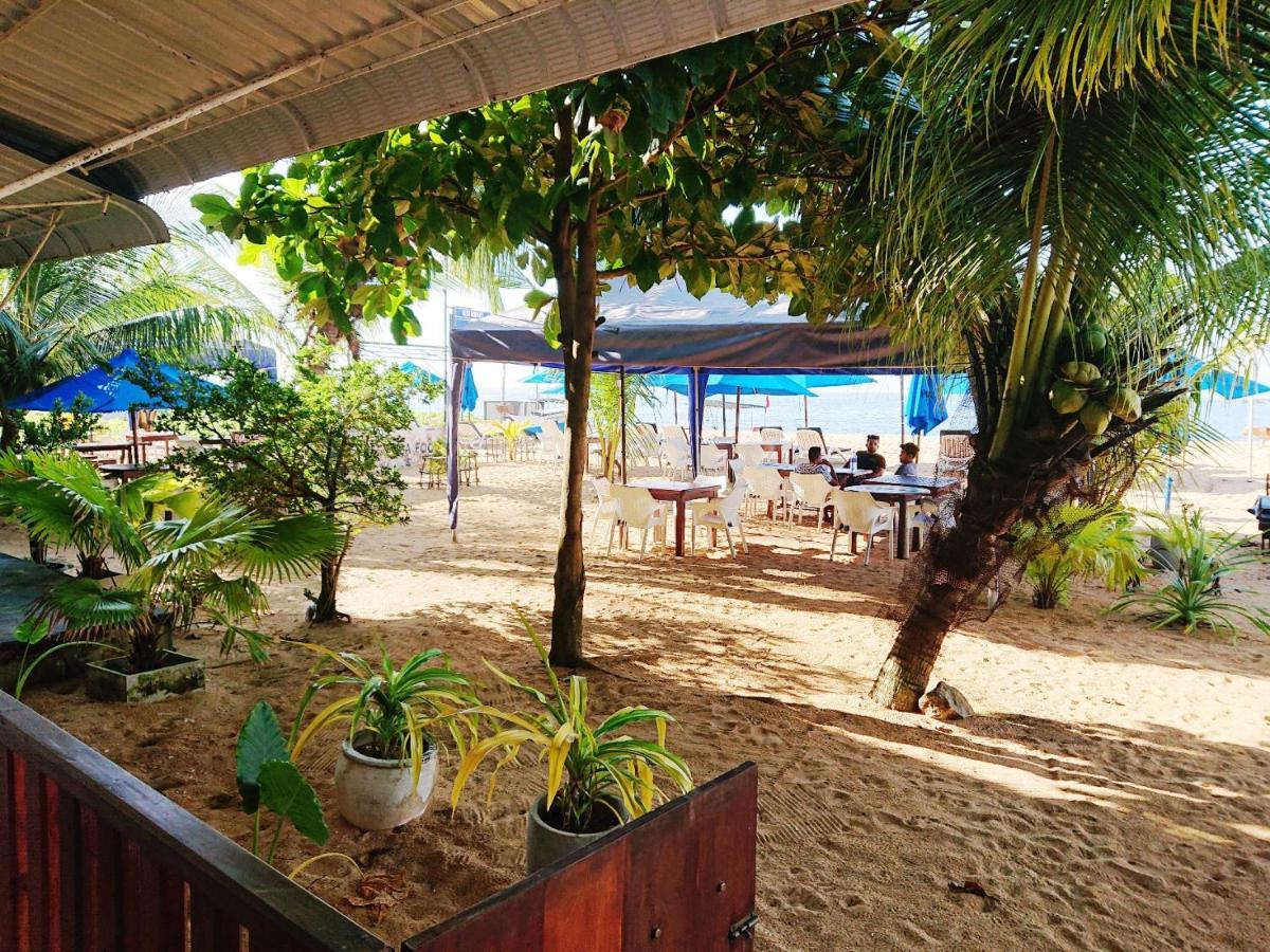 Peacock Beach Hotel Unawatuna Extérieur photo