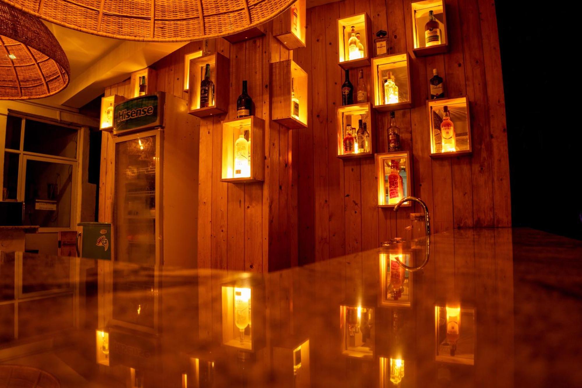 Peacock Beach Hotel Unawatuna Extérieur photo