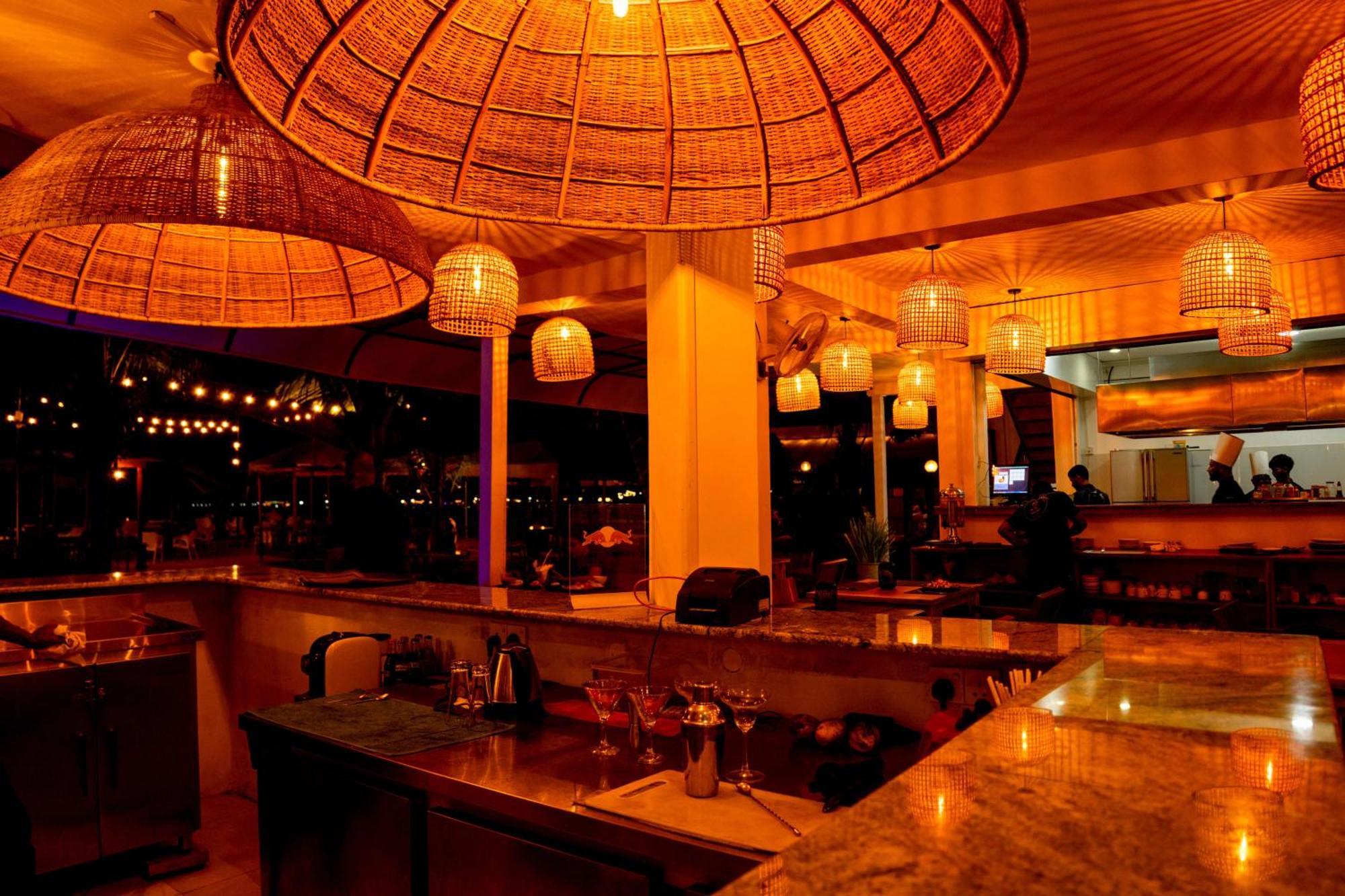 Peacock Beach Hotel Unawatuna Extérieur photo