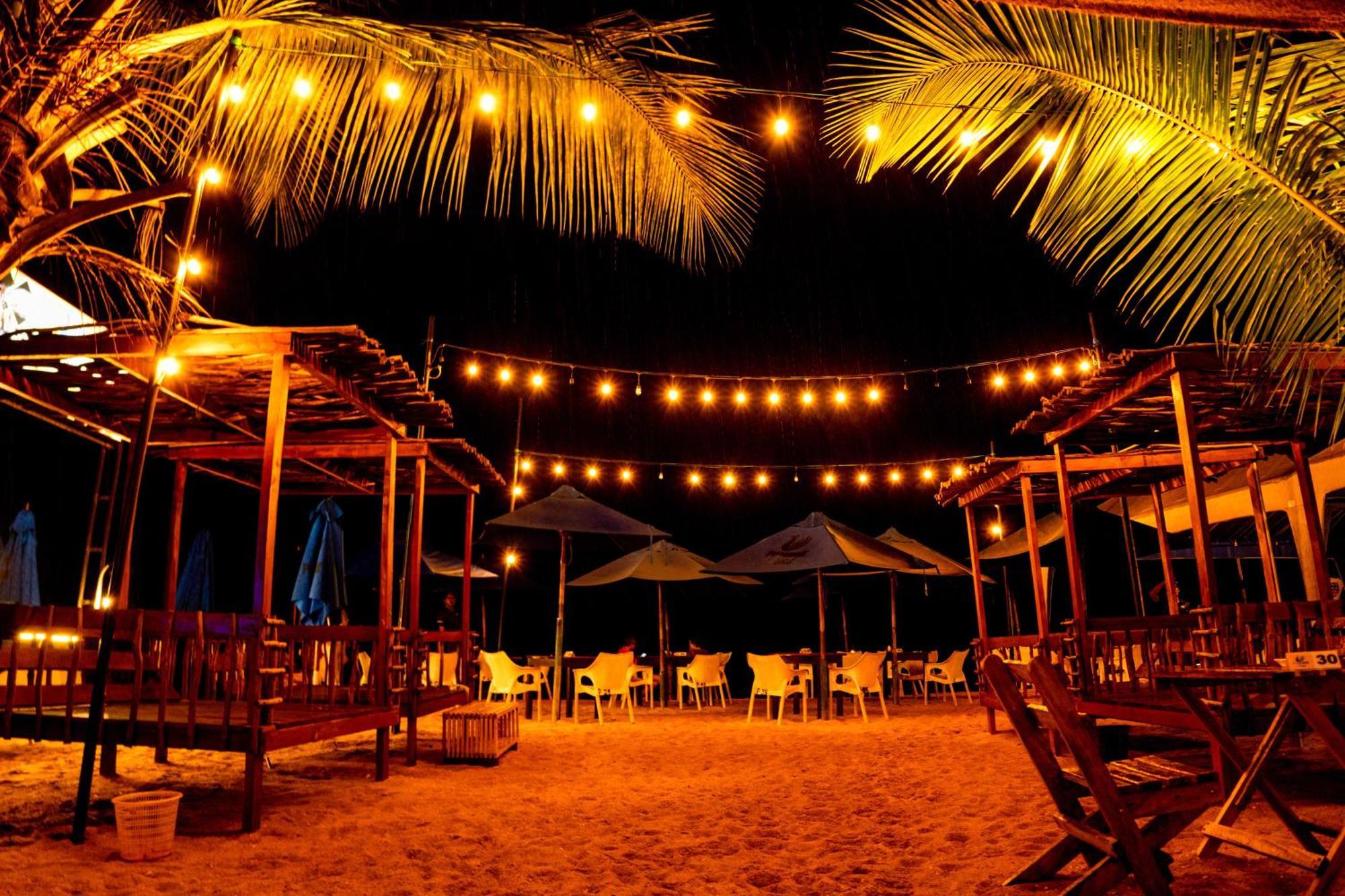 Peacock Beach Hotel Unawatuna Extérieur photo