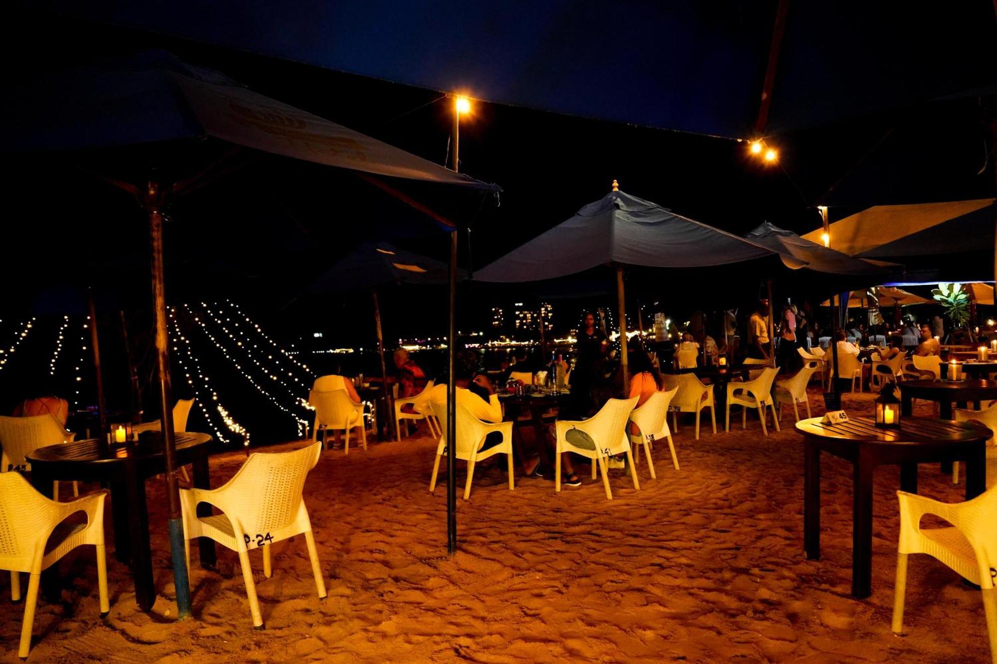 Peacock Beach Hotel Unawatuna Extérieur photo
