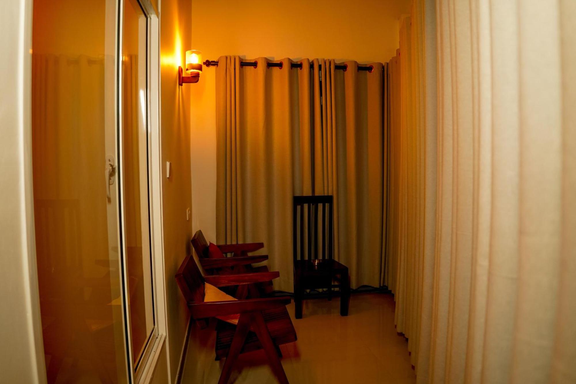 Peacock Beach Hotel Unawatuna Extérieur photo