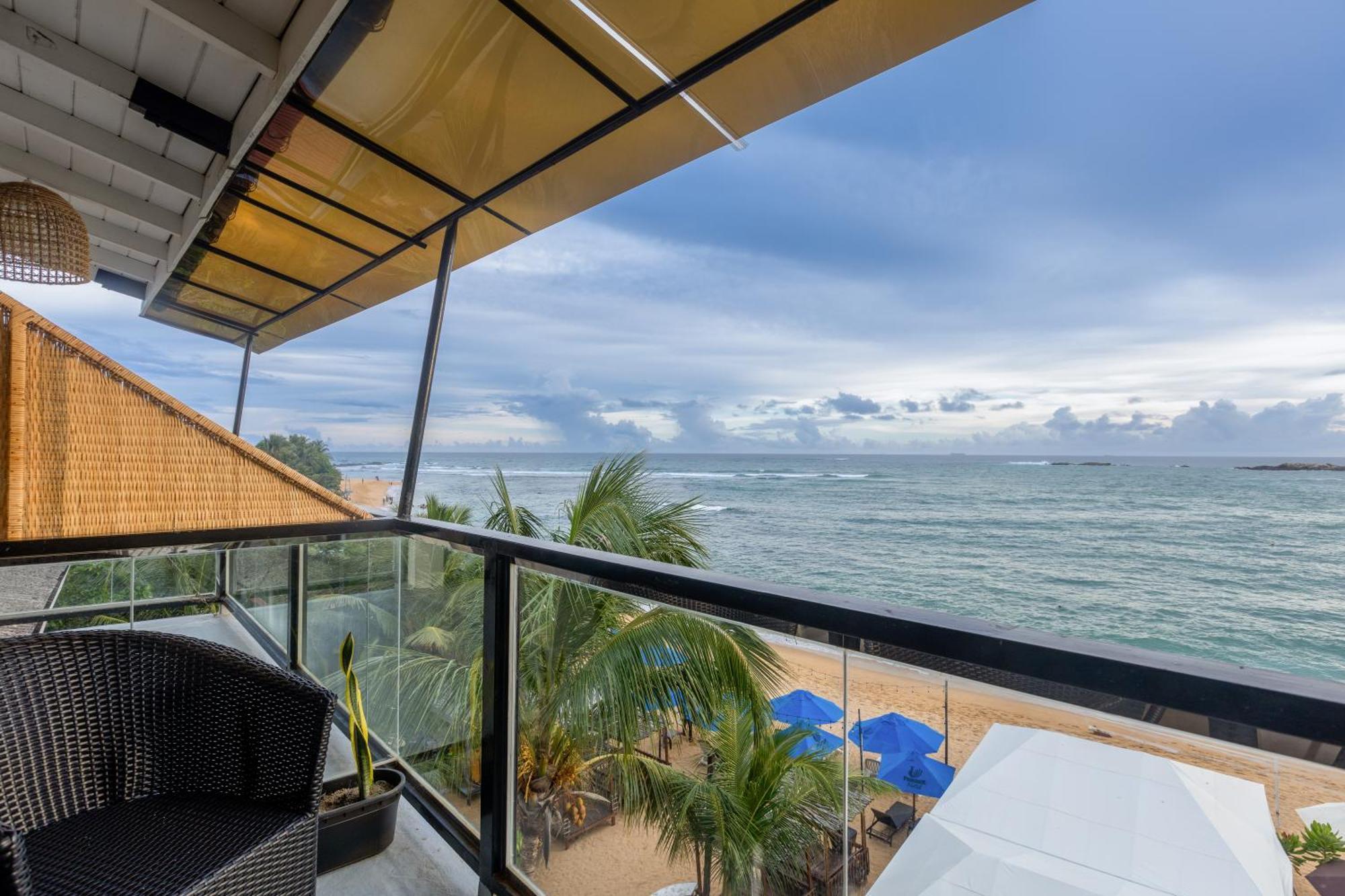 Peacock Beach Hotel Unawatuna Extérieur photo